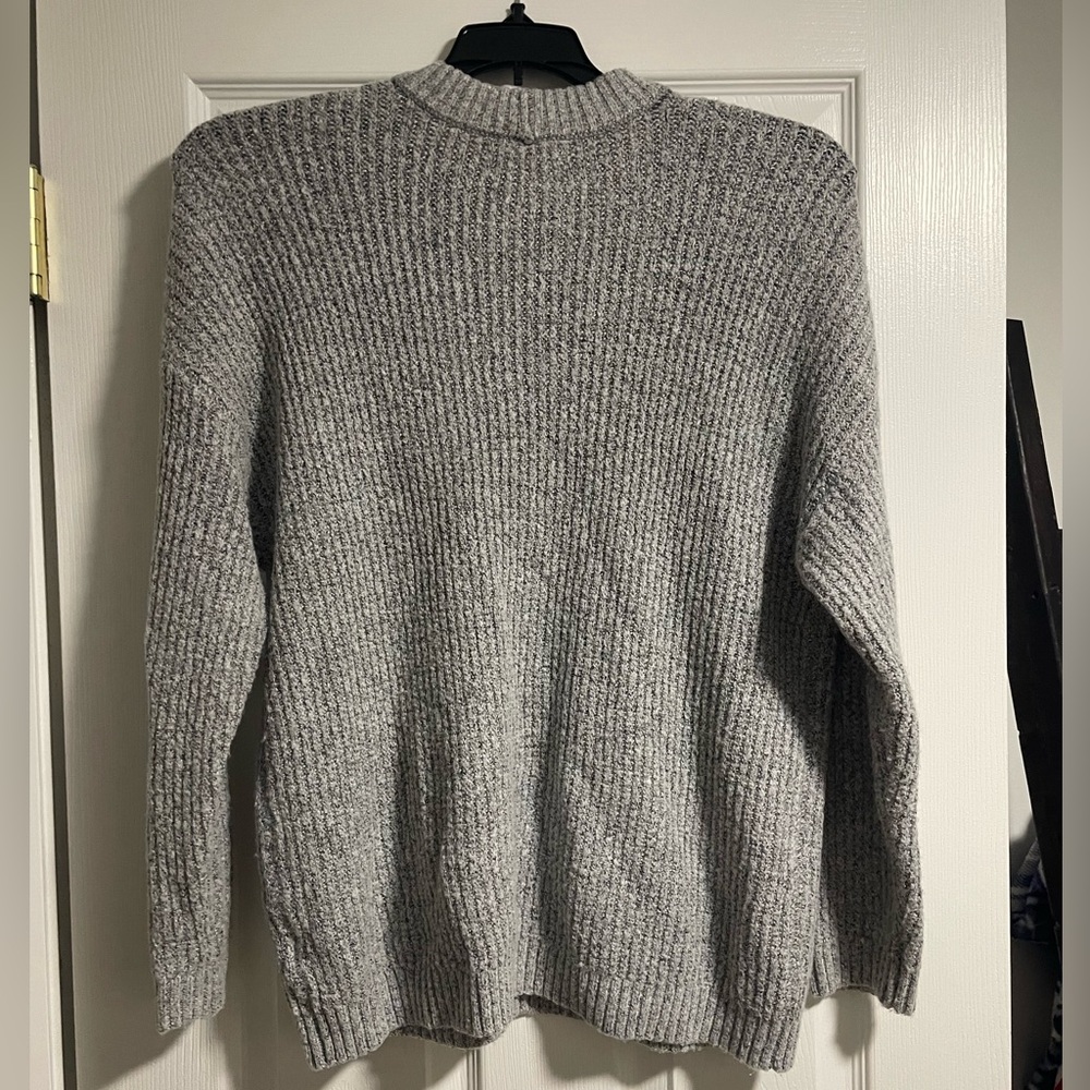 American Eagle Outfitters Women's Gray Crewneck Sweater - Picture 4 of 4